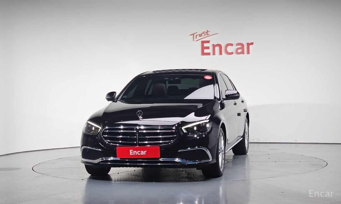  Mercedes-Benz E-Class