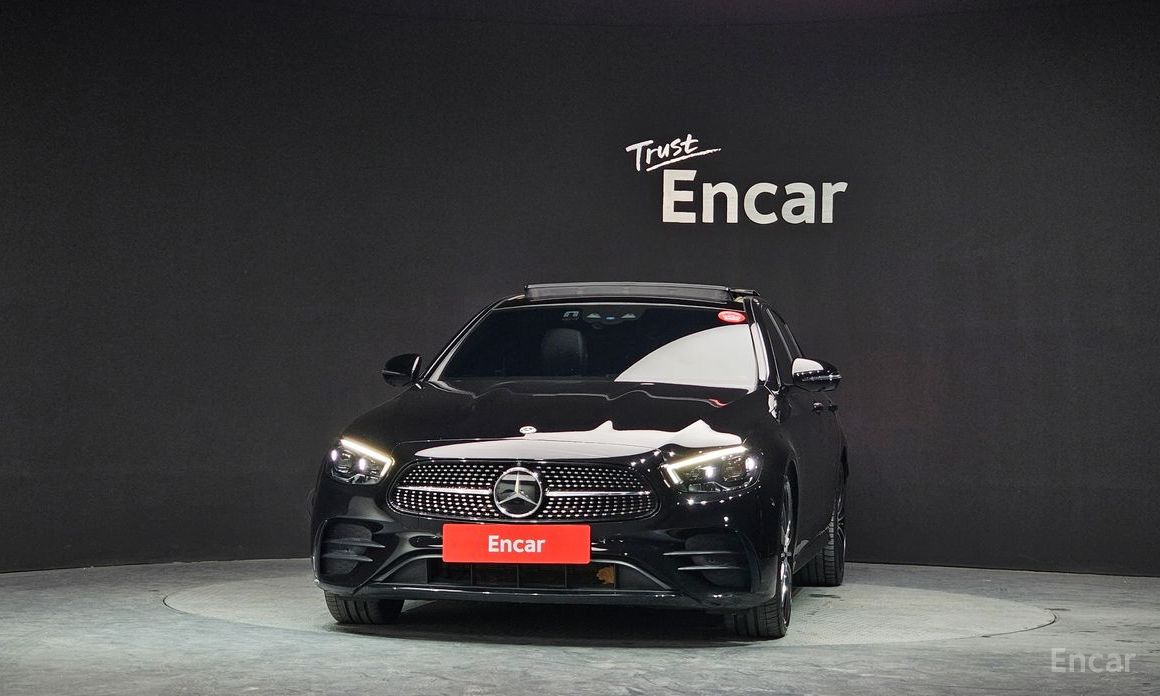  Mercedes-Benz E-Class