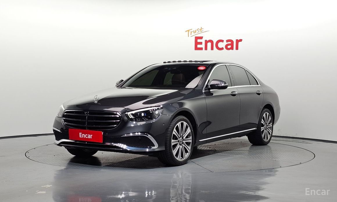  Mercedes-Benz E-Class