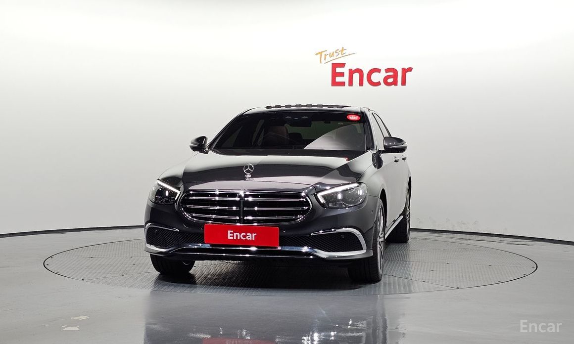  Mercedes-Benz E-Class