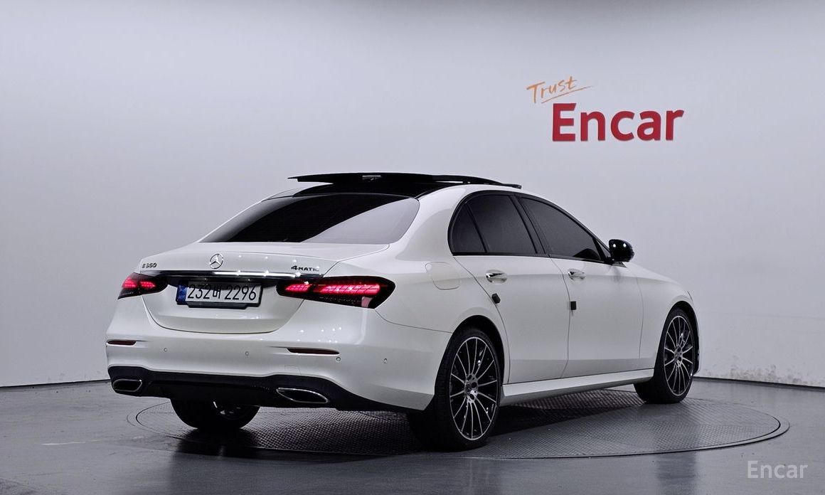  Mercedes-Benz E-Class