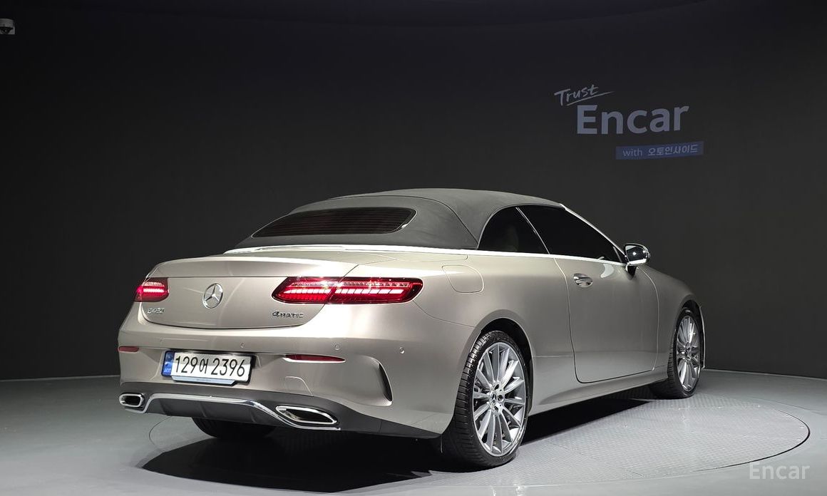 Mercedes-Benz E-Class