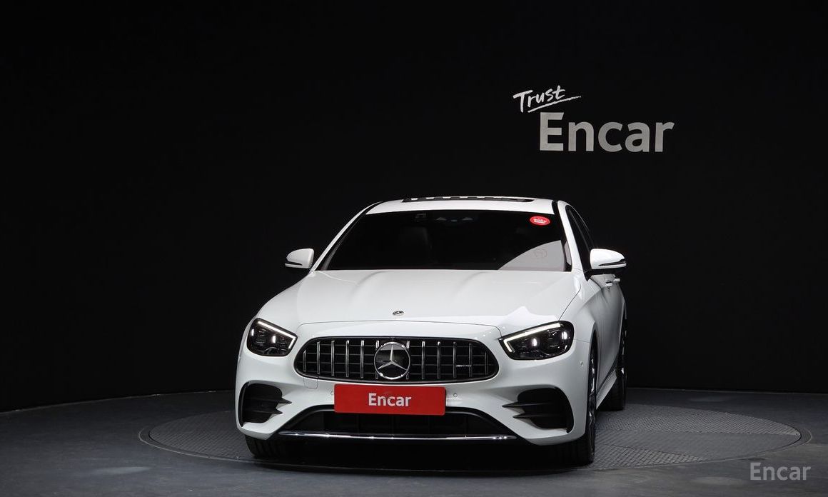  Mercedes-Benz E-Class