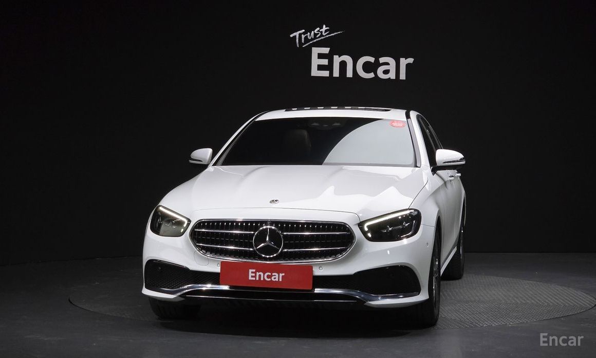  Mercedes-Benz E-Class