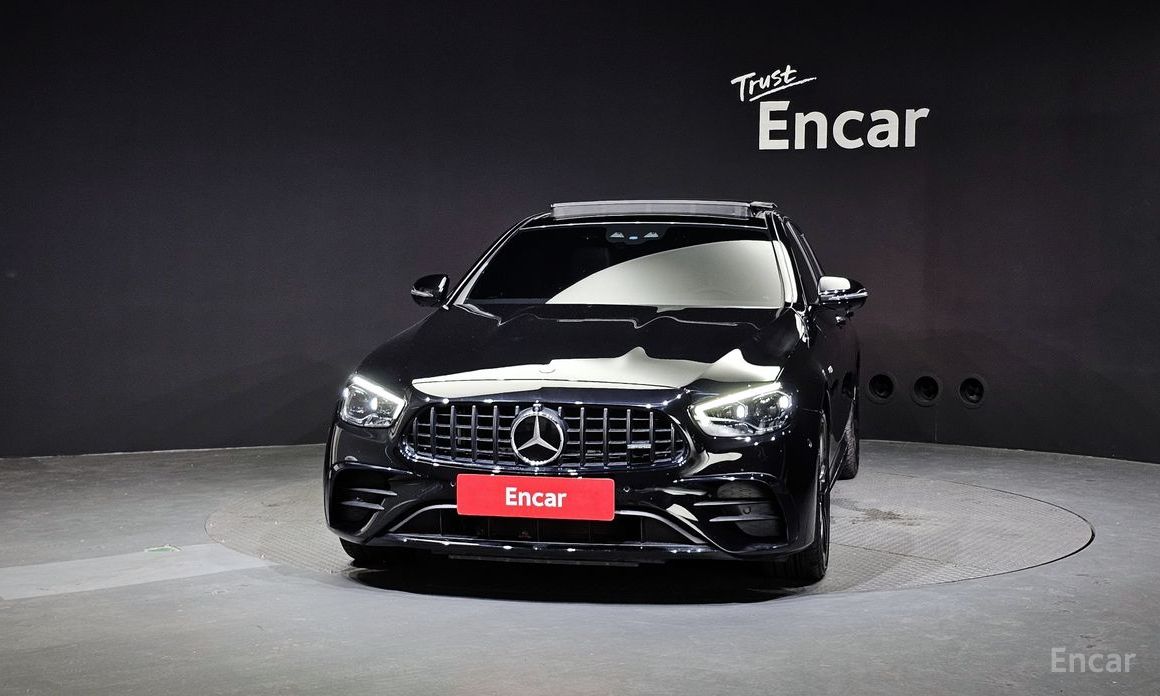  Mercedes-Benz E-Class