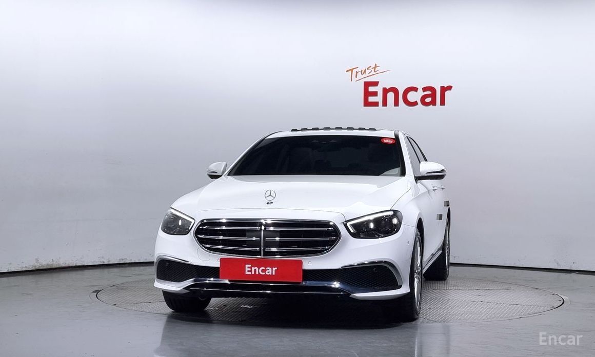  Mercedes-Benz E-Class