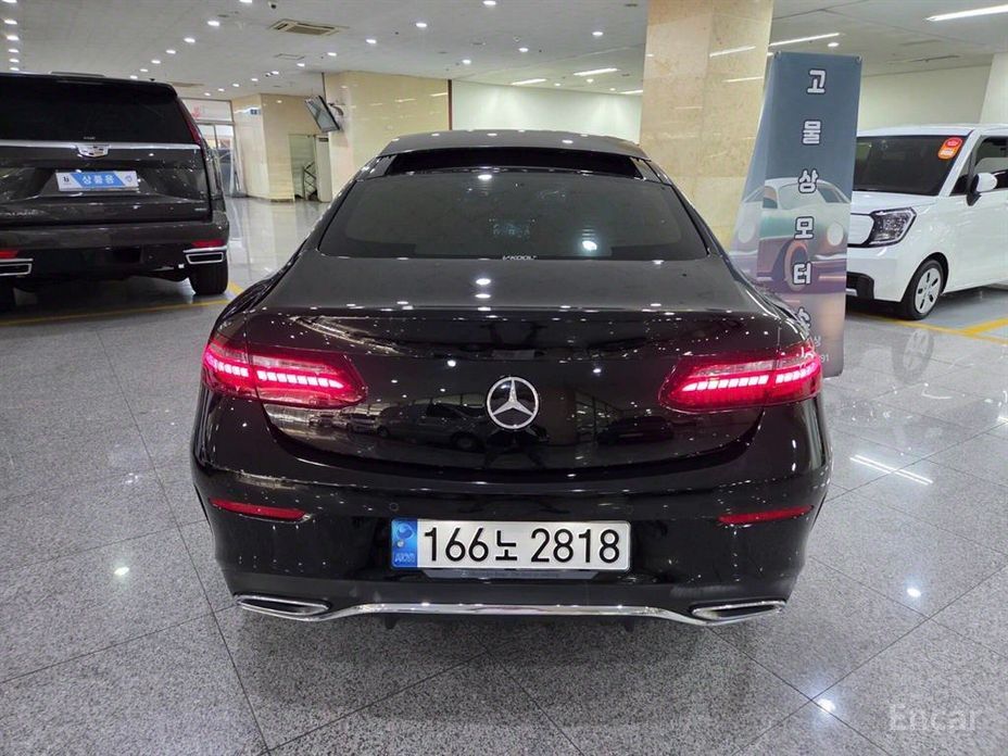  Mercedes-Benz E-Class