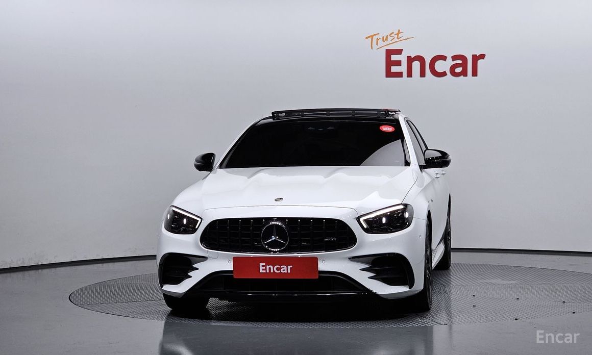  Mercedes-Benz E-Class