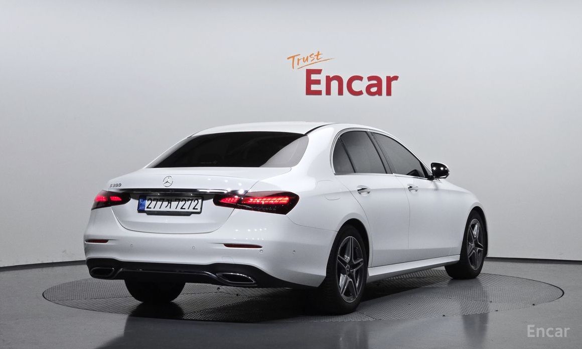  Mercedes-Benz E-Class