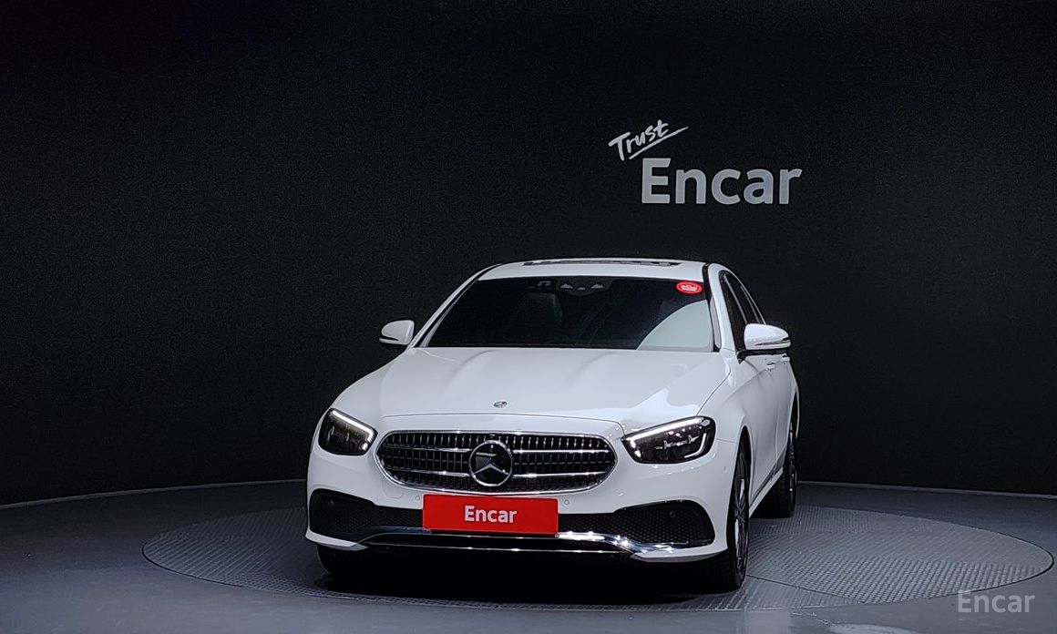  Mercedes-Benz E-Class