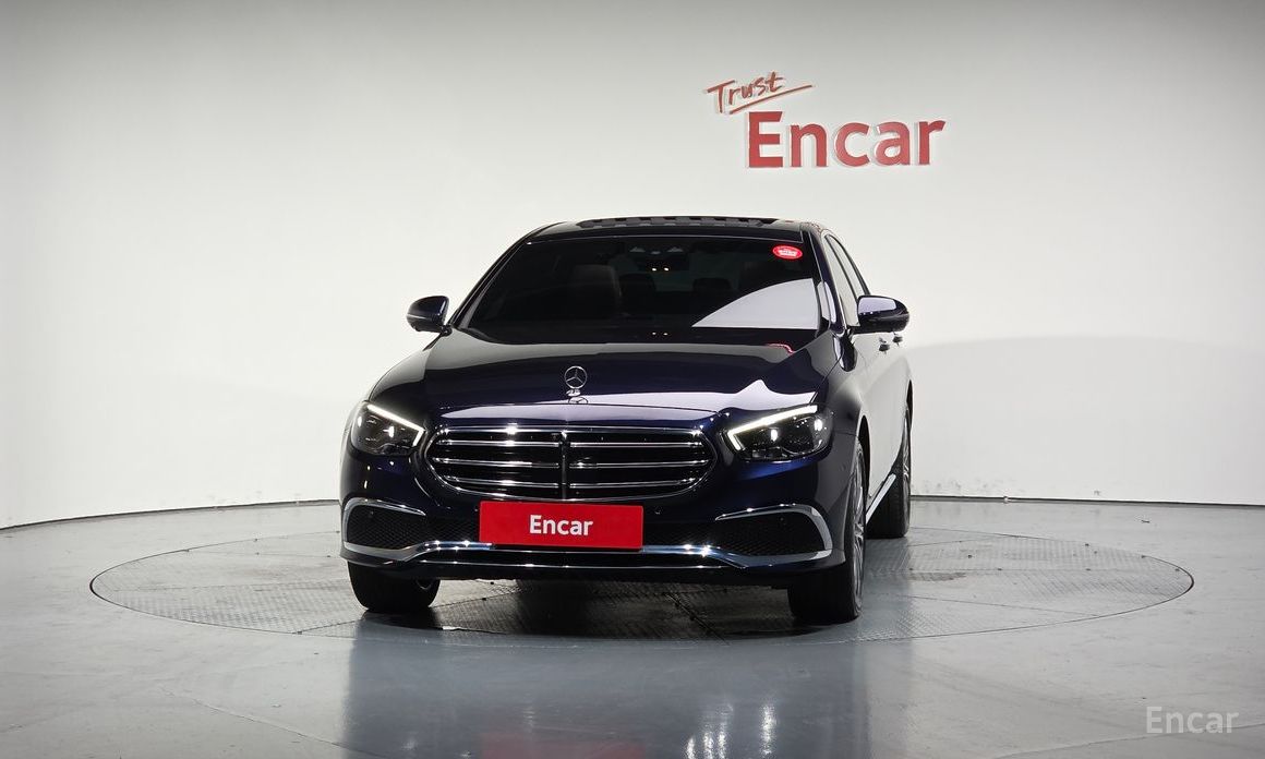  Mercedes-Benz E-Class