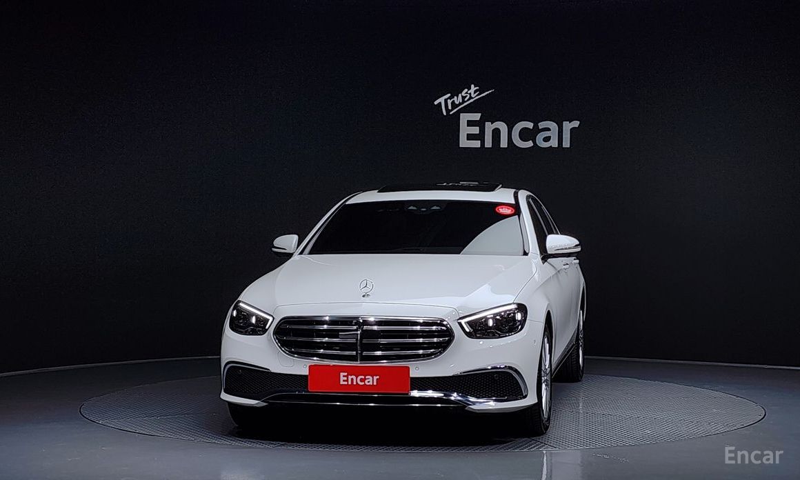  Mercedes-Benz E-Class