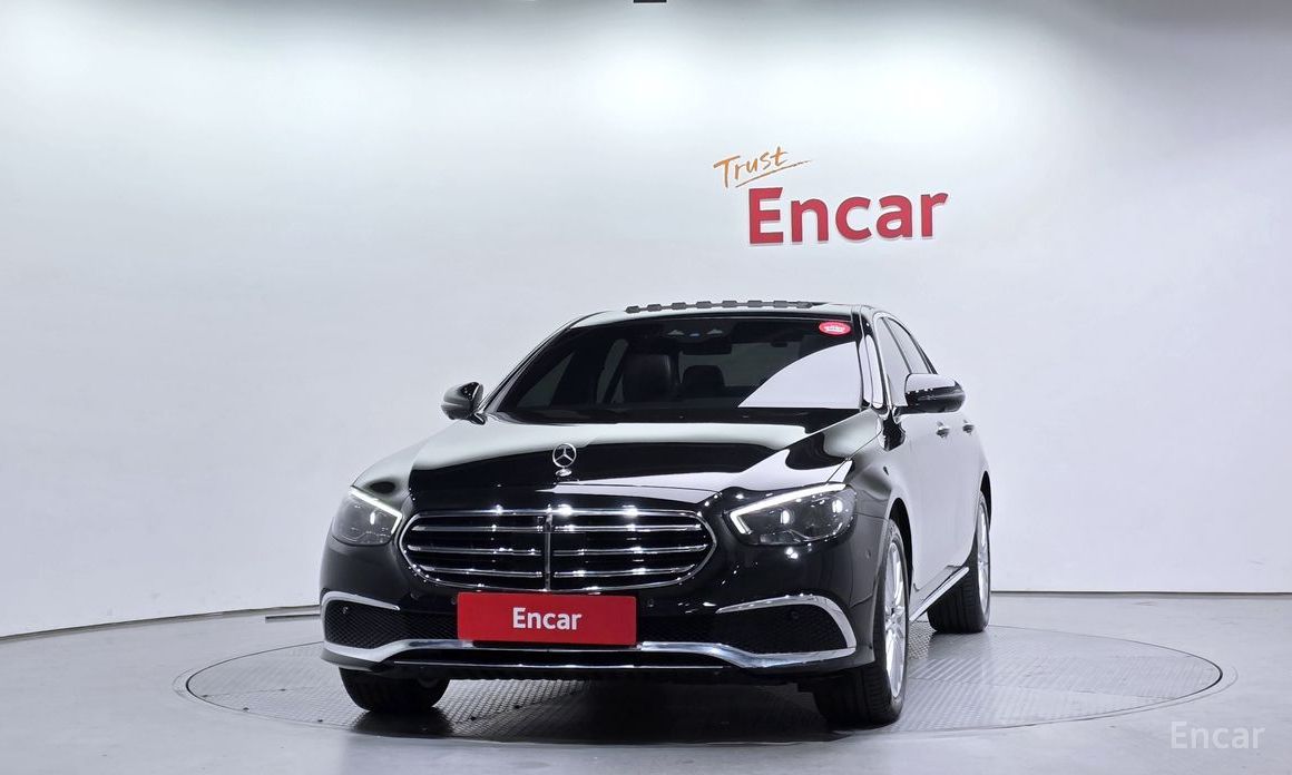  Mercedes-Benz E-Class