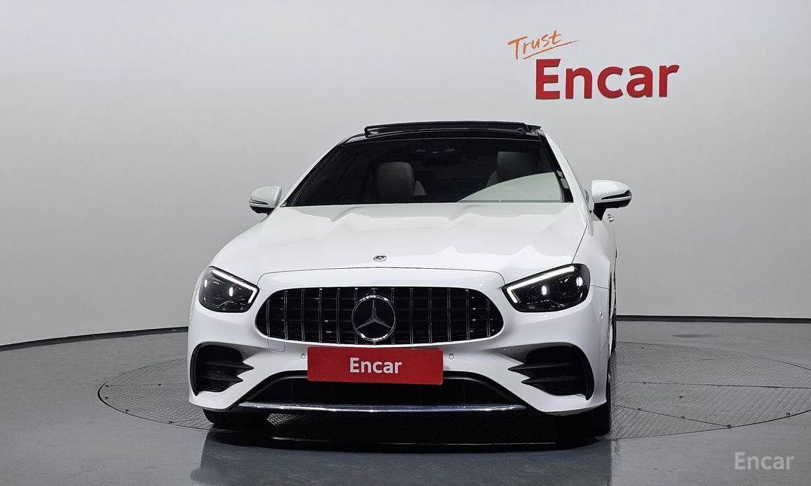  Mercedes-Benz E-Class