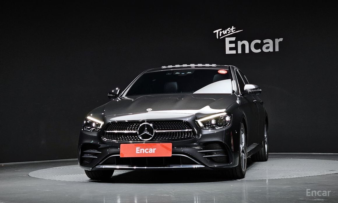  Mercedes-Benz E-Class