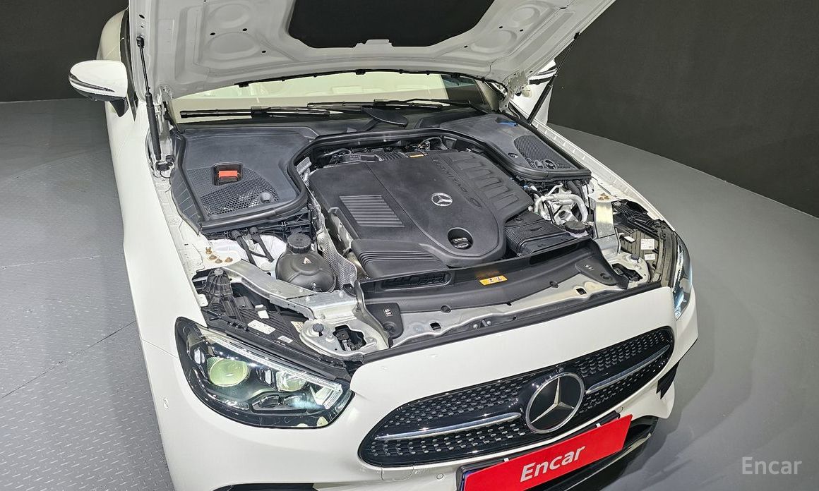  Mercedes-Benz E-Class