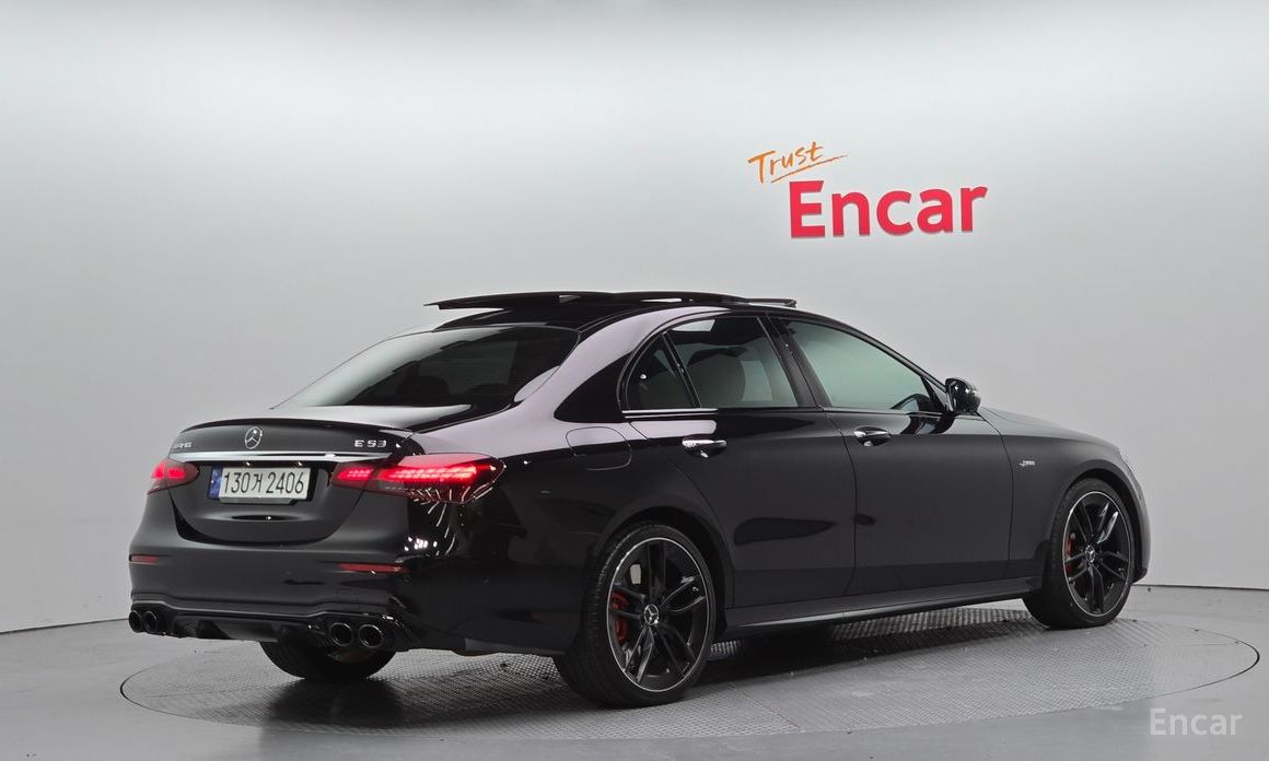  Mercedes-Benz E-Class