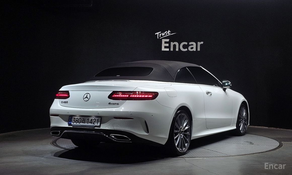  Mercedes-Benz E-Class