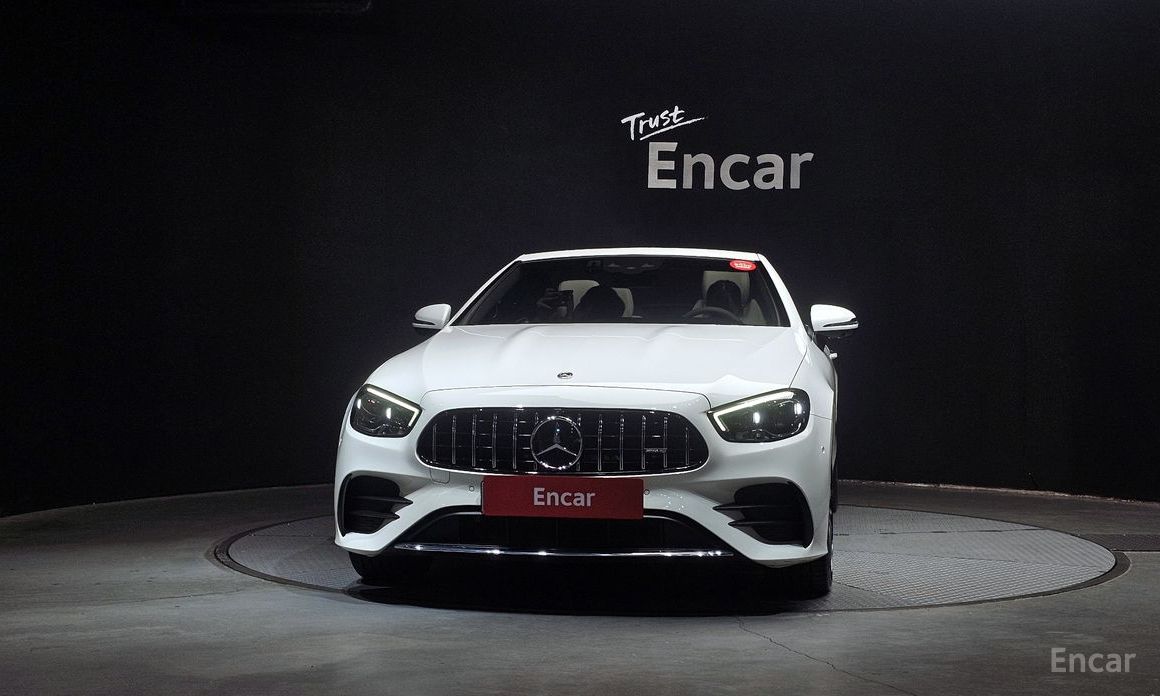  Mercedes-Benz E-Class