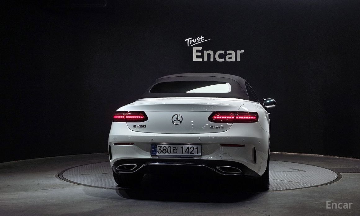  Mercedes-Benz E-Class