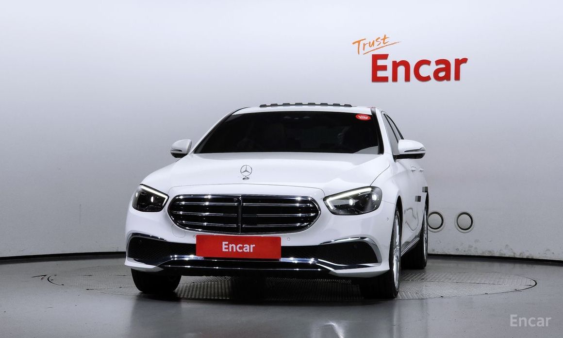  Mercedes-Benz E-Class