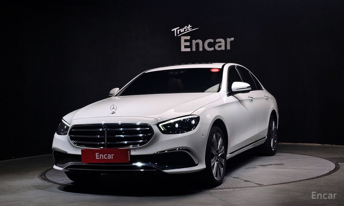  Mercedes-Benz E-Class