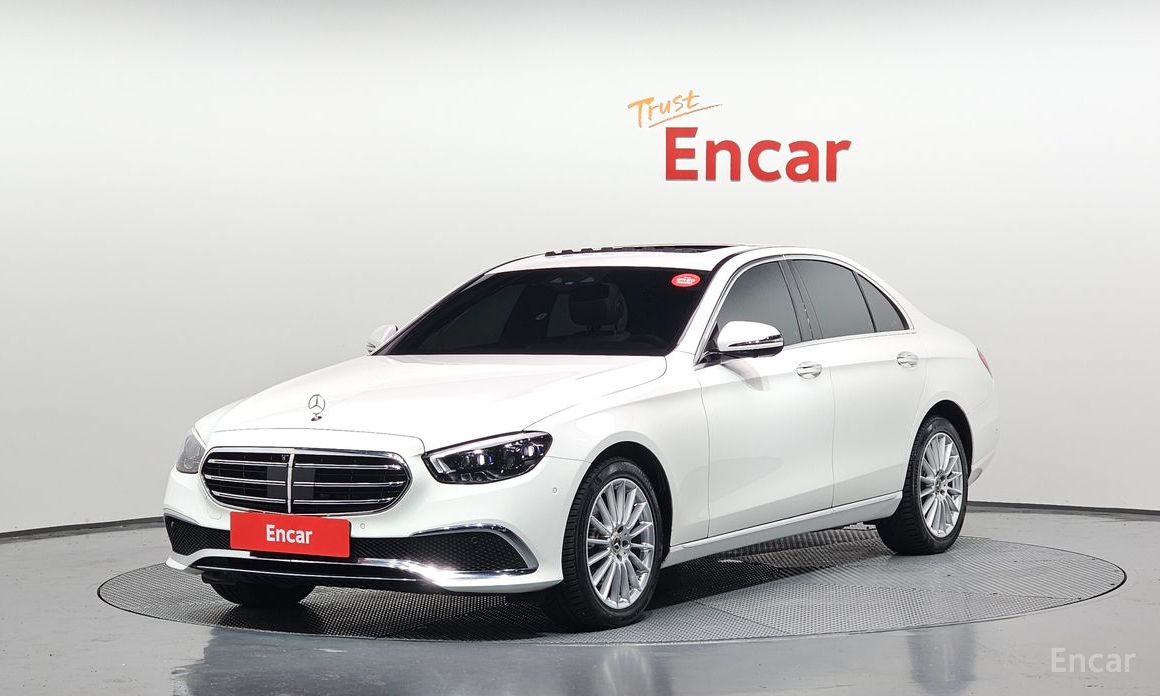  Mercedes-Benz E-Class