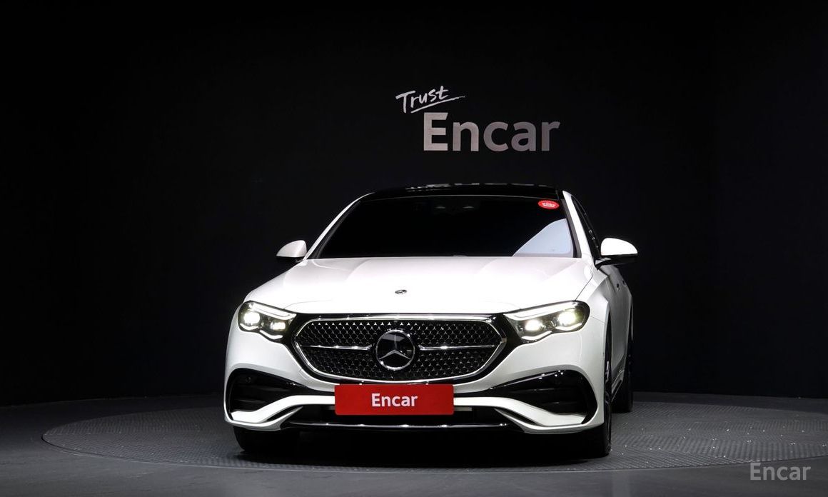  Mercedes-Benz E-Class