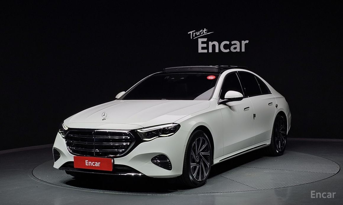  Mercedes-Benz E-Class