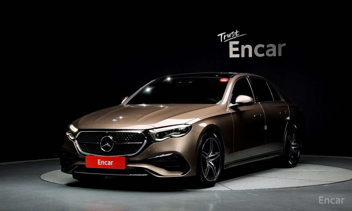  Mercedes-Benz E-Class