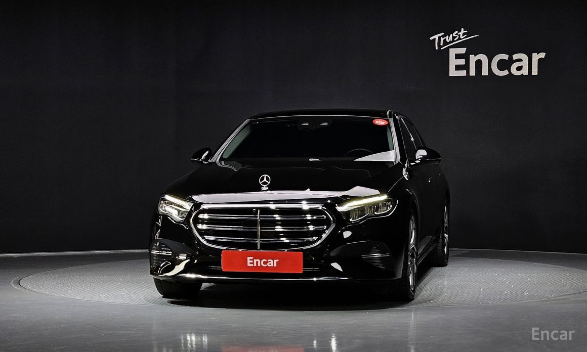  Mercedes-Benz E-Class