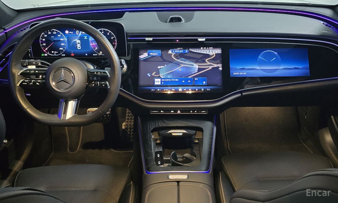  Mercedes-Benz E-Class