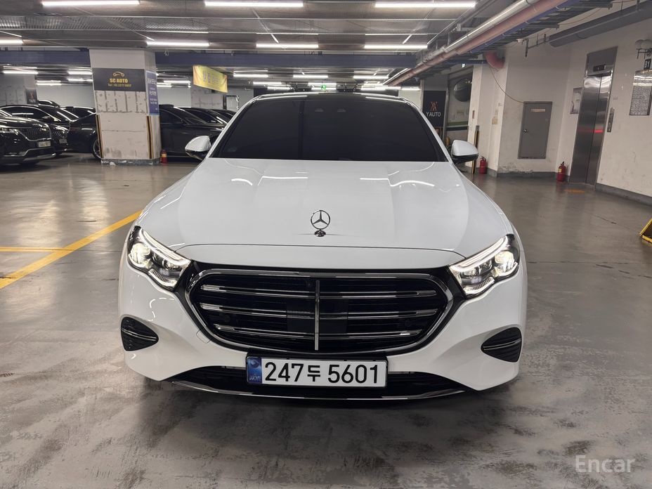  Mercedes-Benz E-Class