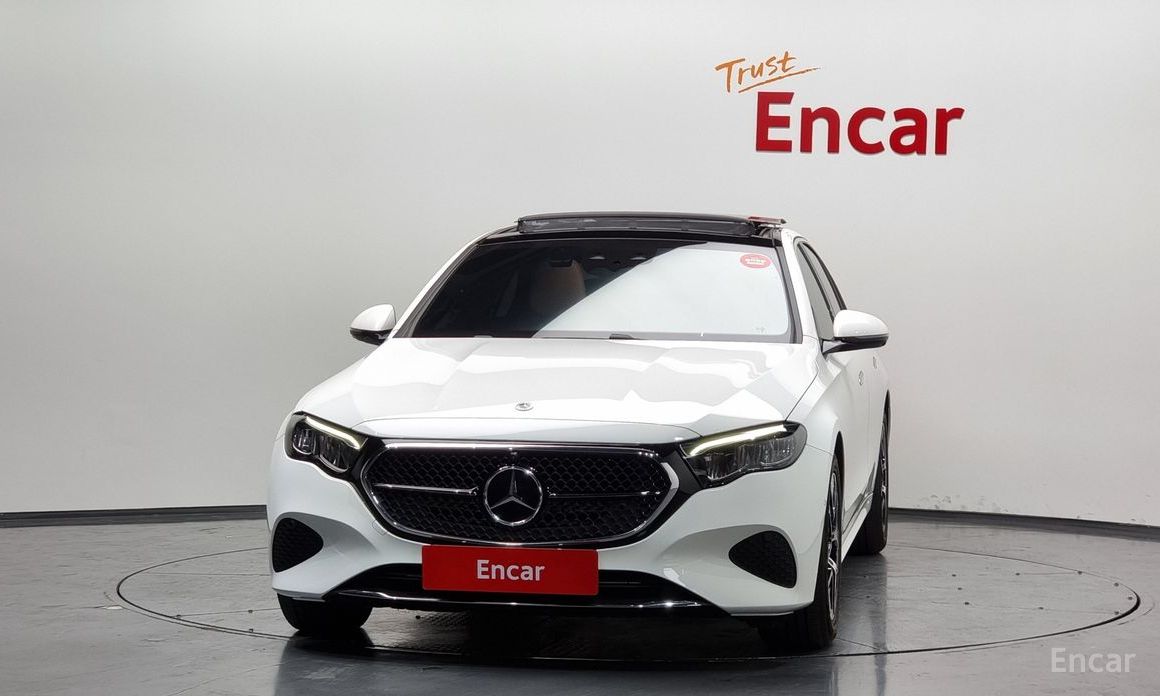  Mercedes-Benz E-Class