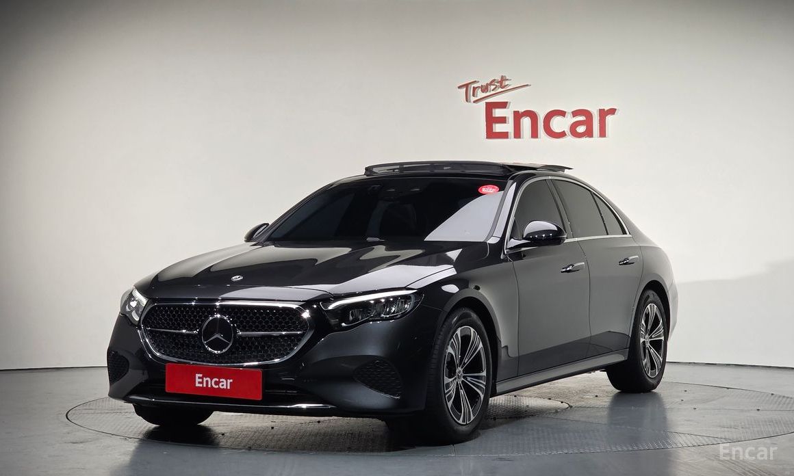  Mercedes-Benz E-Class