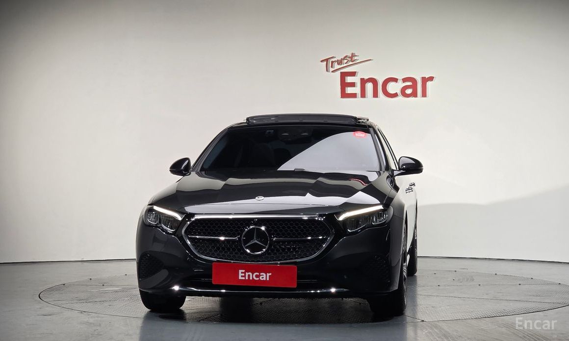  Mercedes-Benz E-Class