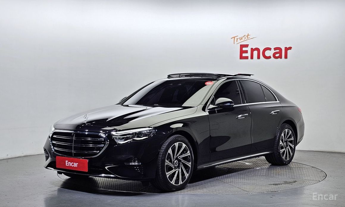  Mercedes-Benz E-Class