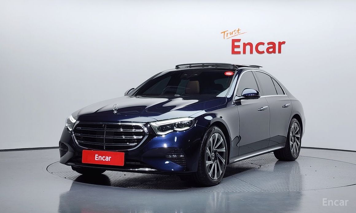  Mercedes-Benz E-Class