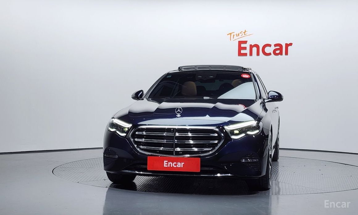  Mercedes-Benz E-Class