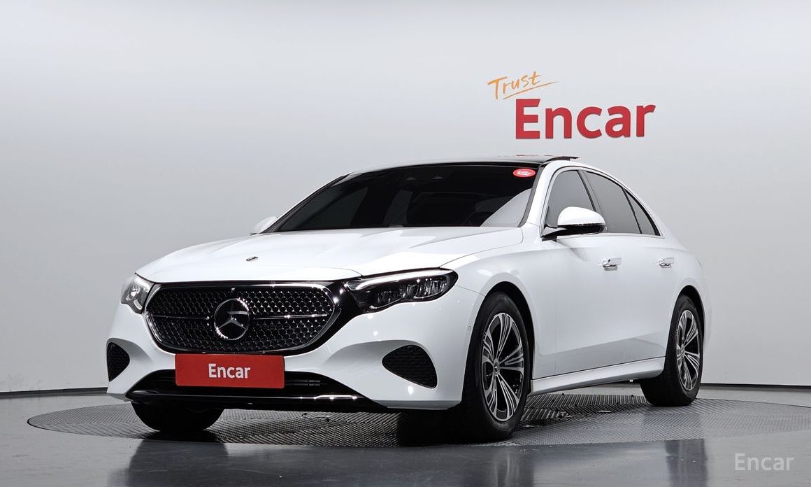  Mercedes-Benz E-Class