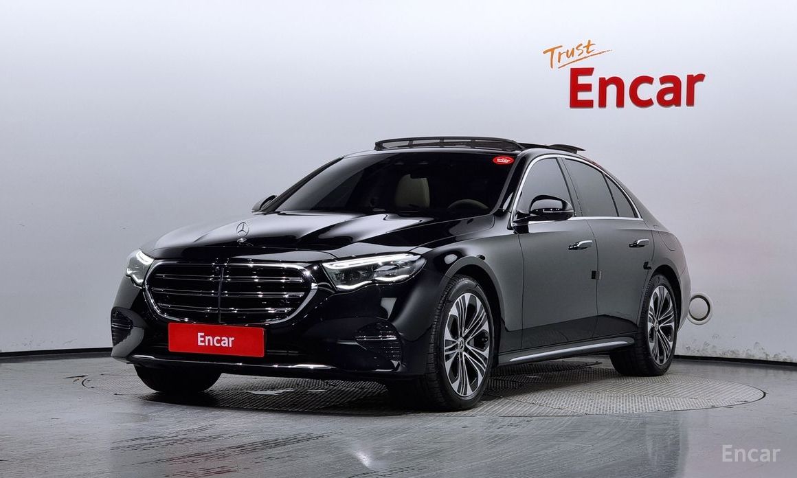  Mercedes-Benz E-Class