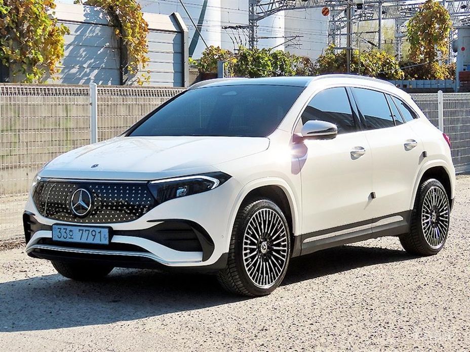  Mercedes-Benz EQA