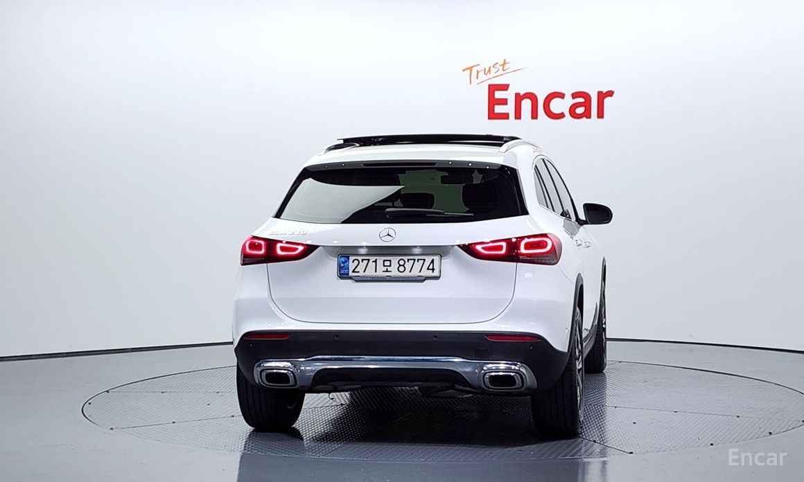  Mercedes-Benz GLA-Class