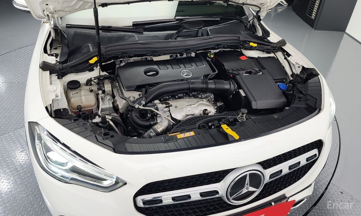  Mercedes-Benz GLA-Class