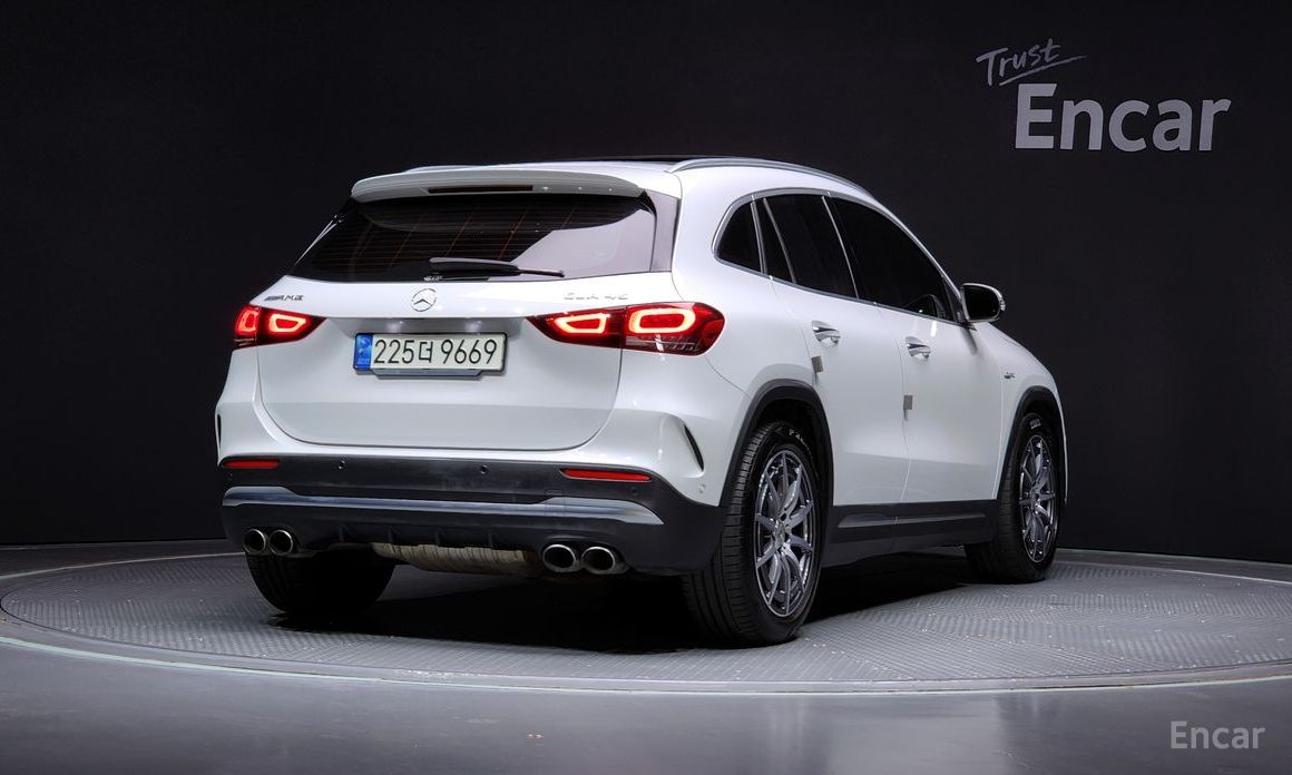  Mercedes-Benz GLA-Class