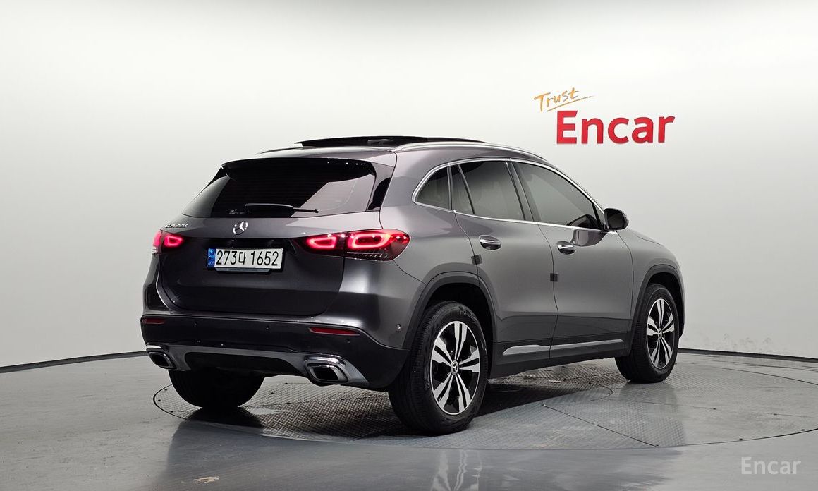  Mercedes-Benz GLA-Class