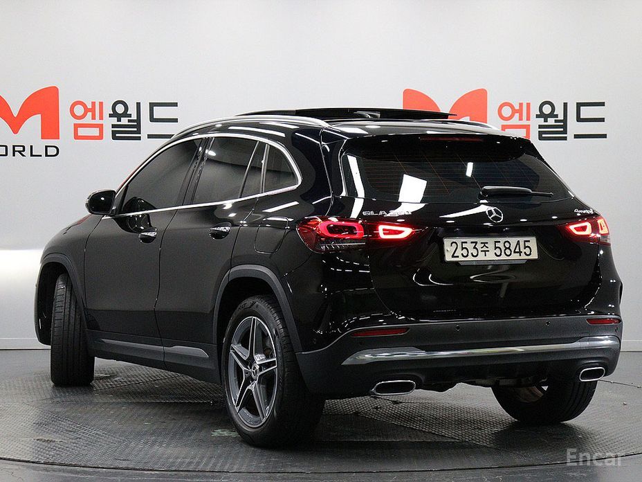  Mercedes-Benz GLA-Class