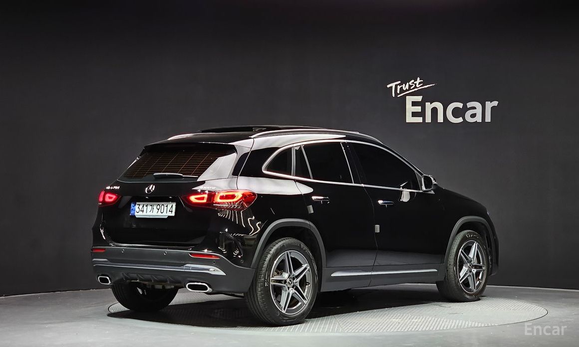  Mercedes-Benz GLA-Class