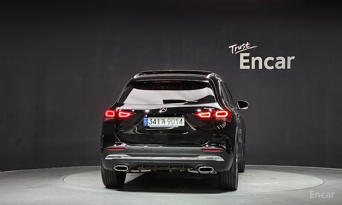  Mercedes-Benz GLA-Class