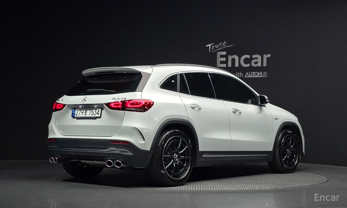  Mercedes-Benz GLA-Class